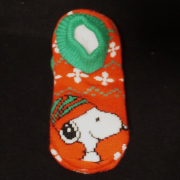 Peanuts Snoopy Holiday Slipper Socks Women’s One Size Fits Most - Picture 3 of 4